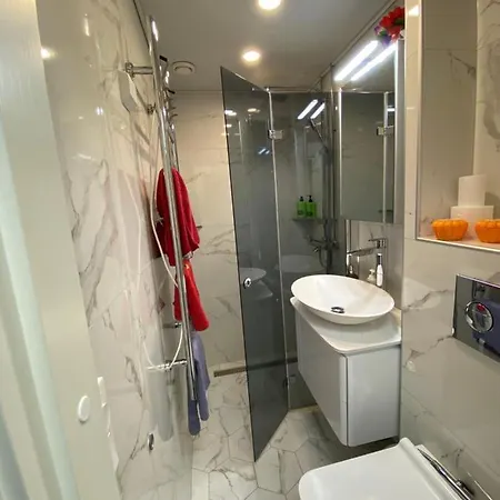 Lovely In Kallio Apartamento Helsinki